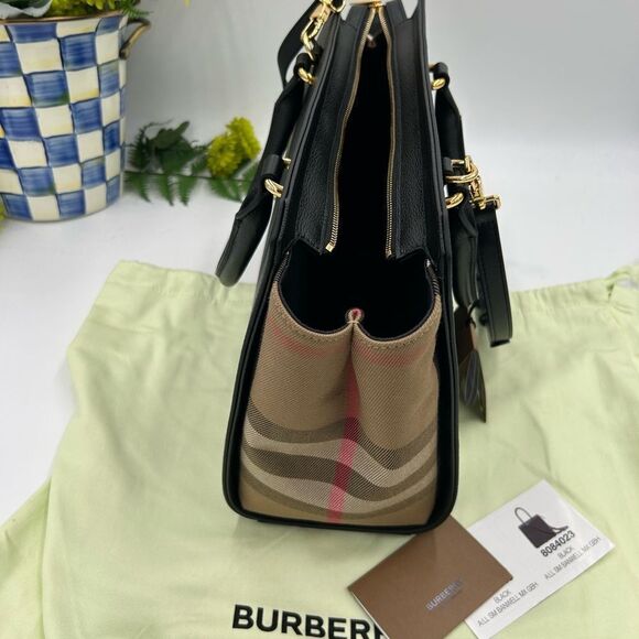 Women’s Burberry Banwell classic check leather bag with detachable strap - Picture 11 of 15